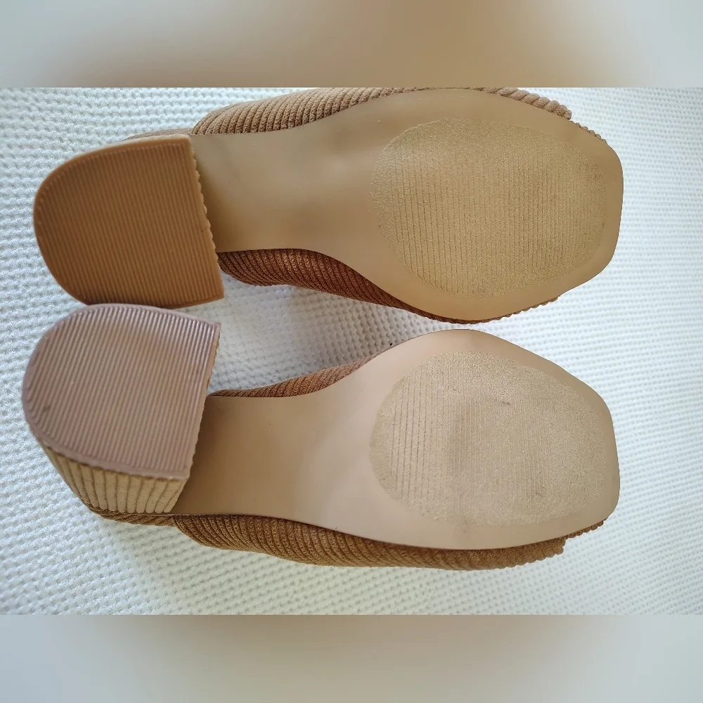 Lulu's Tan Ribbed Open-Toe Mules Size 7 - Picture 7 of 7